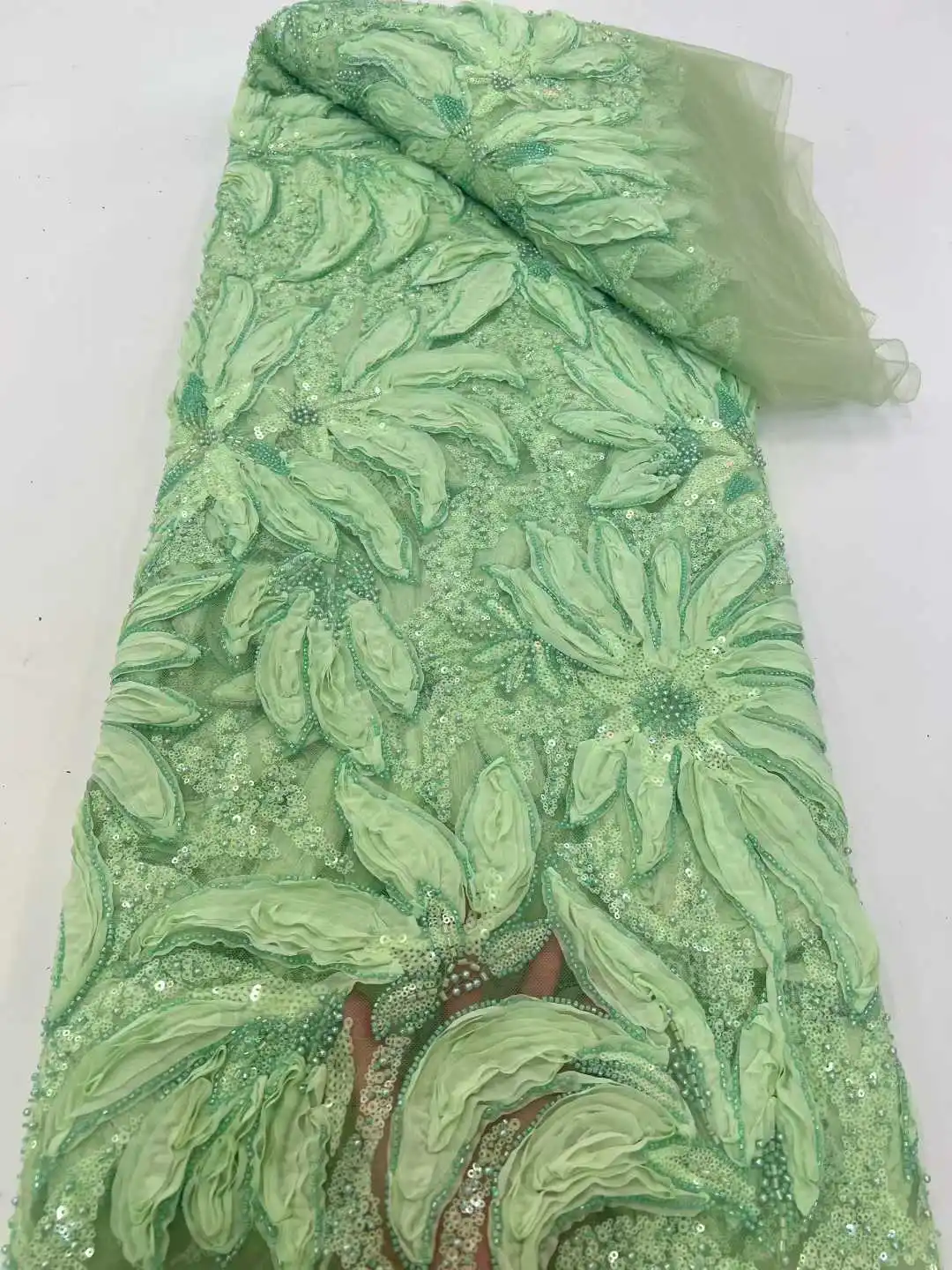 

Green Luxury African Sequins Lace Fabric 2026 High Quality French Nigerian Groom Beaded Lace Fabric For Sewing Dress XC6537TY