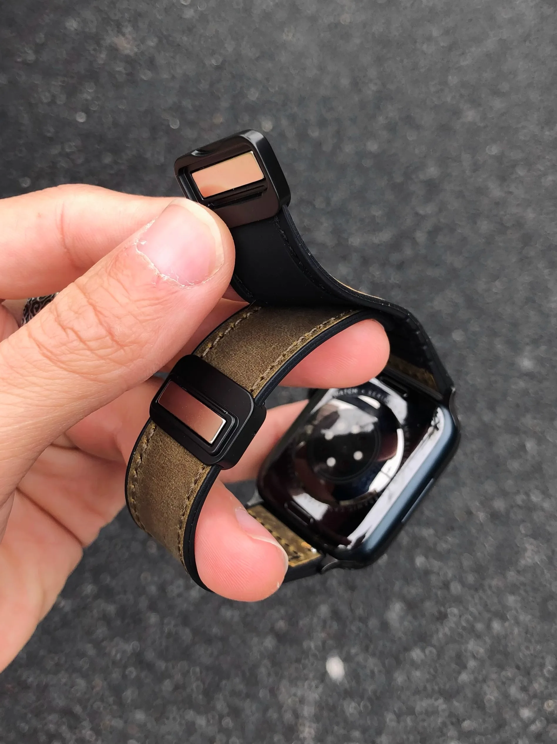 

Kaker Storm Separate Magnetic Buckle Suitable for Watch iwatch Strap S10 Soft Leather Silicone 987 Trend