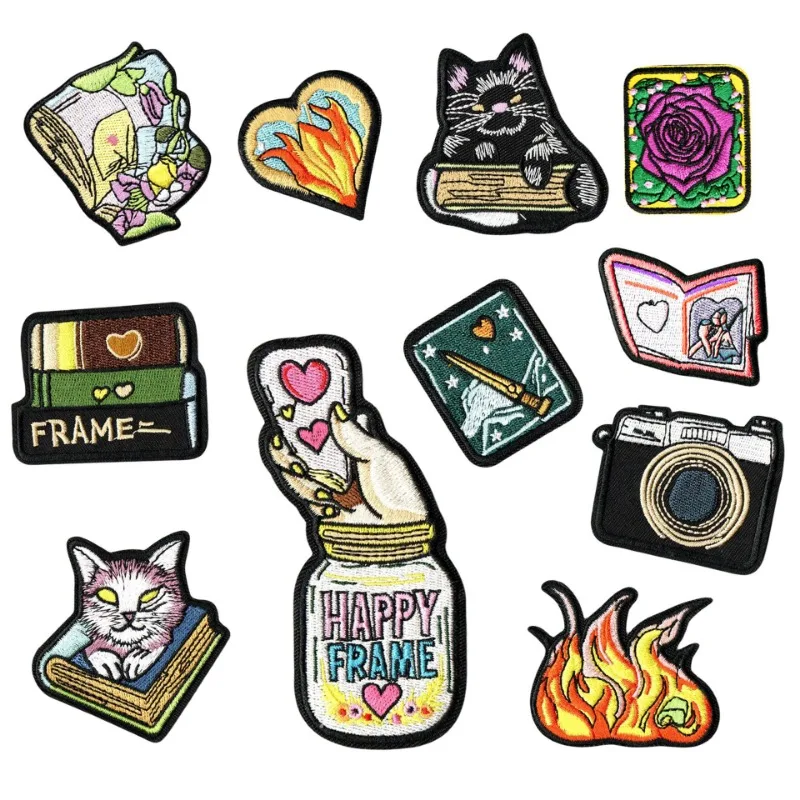 Cute Cartoon Cat Embroidery Hand sewn Patch Camera Patches Iron on Badge Patches for Jeans Clothing Bags Jackets Caps