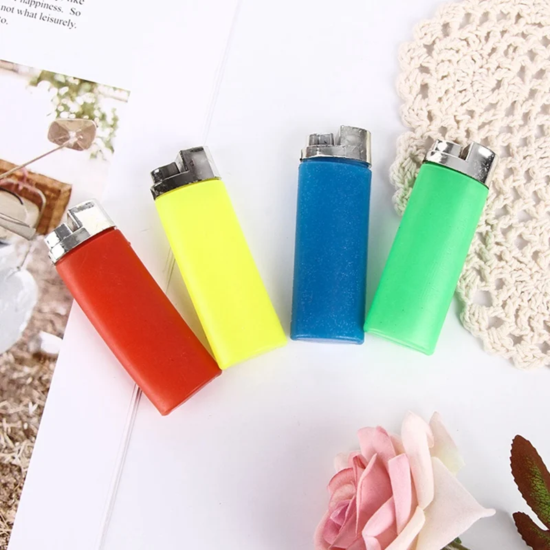 1/2Pcs Water Jet Lighter Prank Toys Tricky April Fools Day Prank Props Joke Toy for Friends Children Gift Random Colors