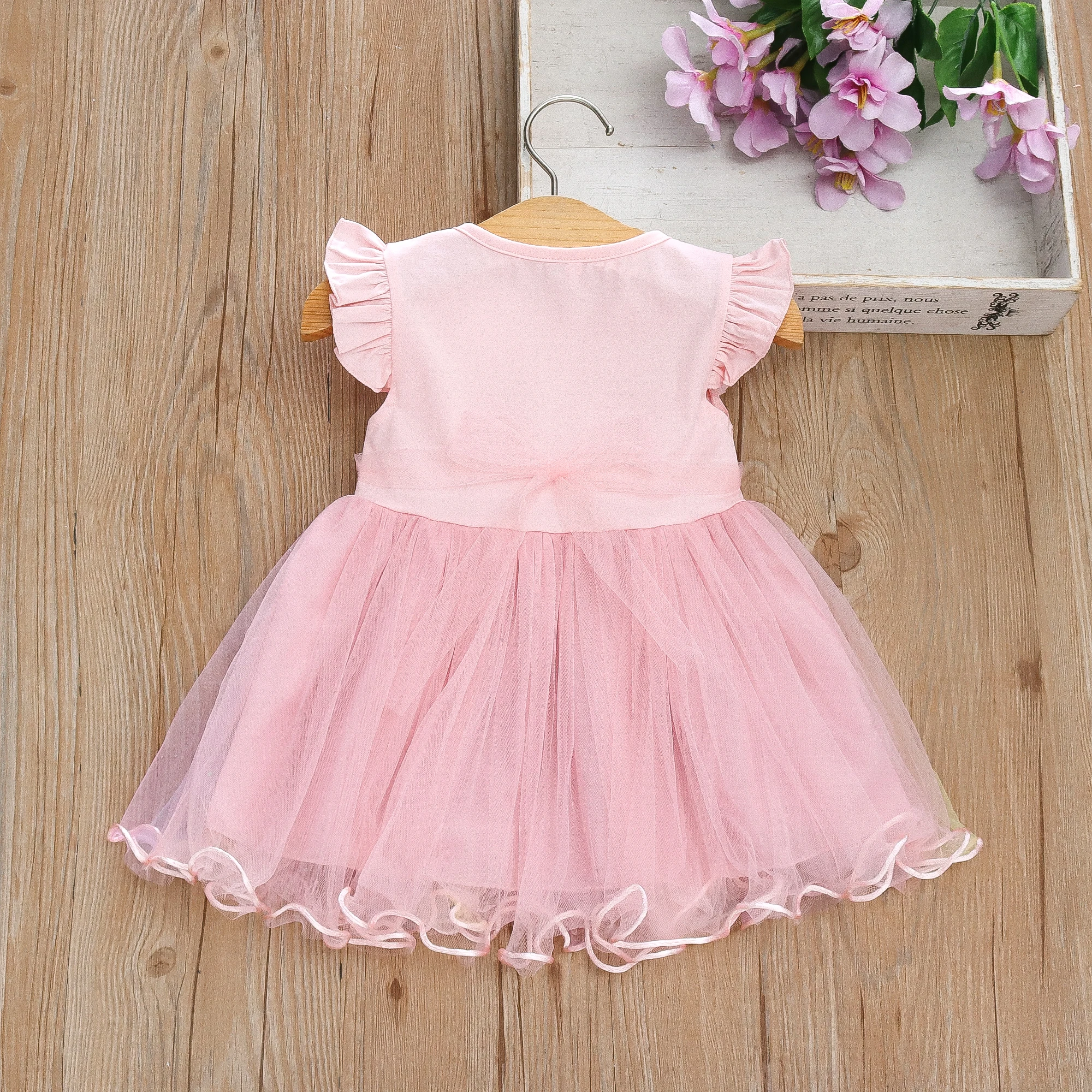 Girls' New Summer Little Flying Sleeve Cartoon Print Dress with Children's Patchwork Gradient Mesh Pengpeng Princess Dress