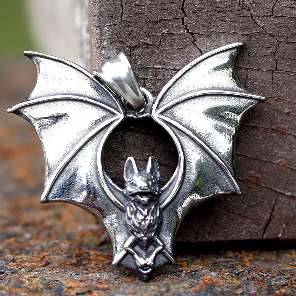 2023 New Design Stainless Steel Bat Pendant Detailed Necklace Punk Biker Animal Jewelry High Quality Gift Accessories