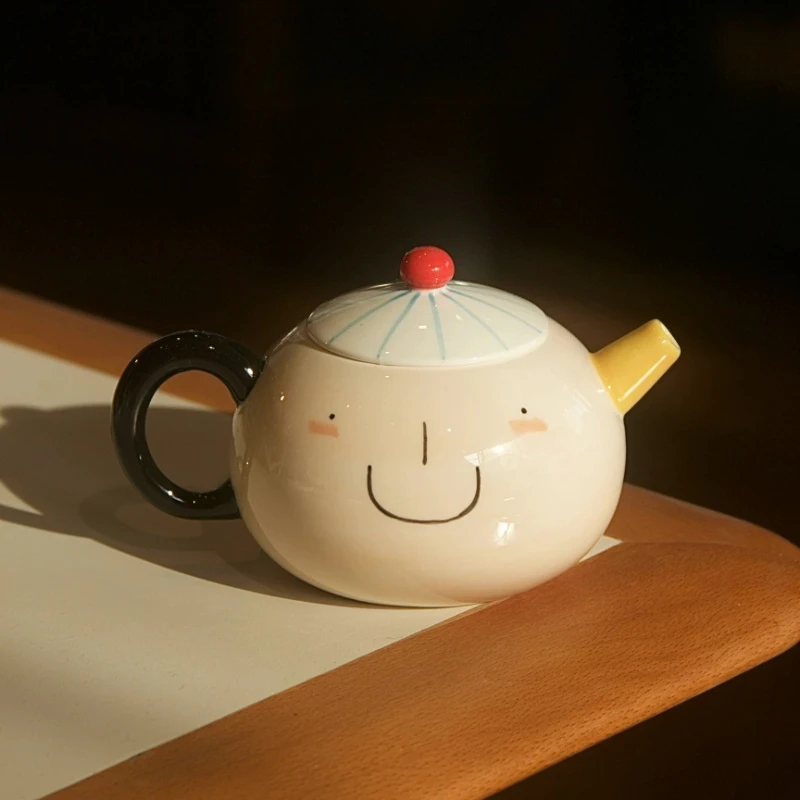 Cute Hand‑Painted Smiley Face Ceramic Teapot,Creative Cartoon Human‑Face Small Teapot for Home Afternoon Tea Tabletop Decor Gift