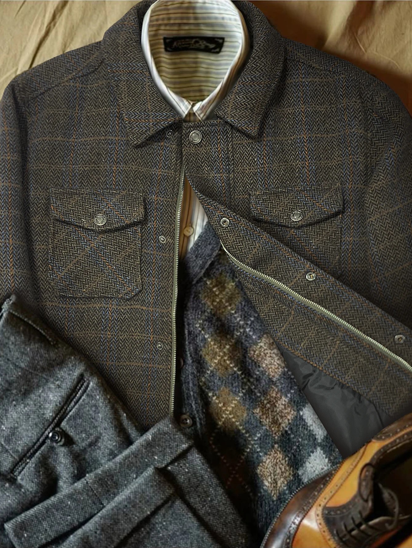 

Элегантный итальянский твидовый клетчатый пиджак на пуговицах с карманом на молнии, мужской повседневный пиджак, удобный осенне-зимний новый поступление