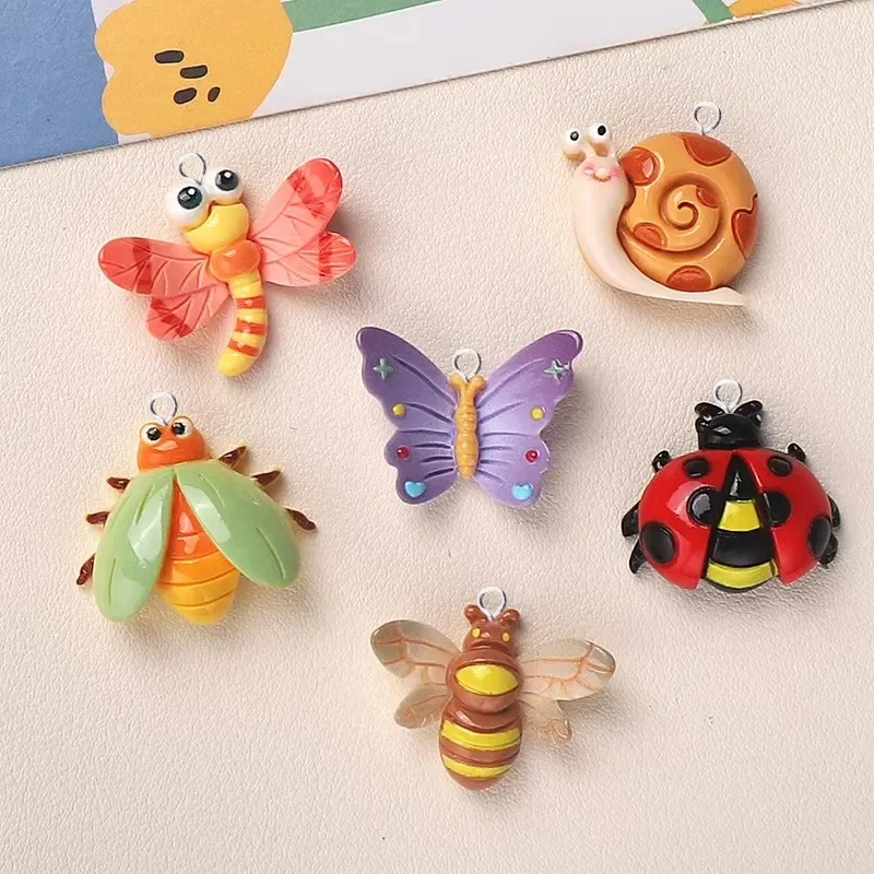 10pcs Kawaii Mixed Insect Resin Floating Charms Cartoon Butterfly Snail Dragonfly Animal Flatback Pendants for DIY Jewelry