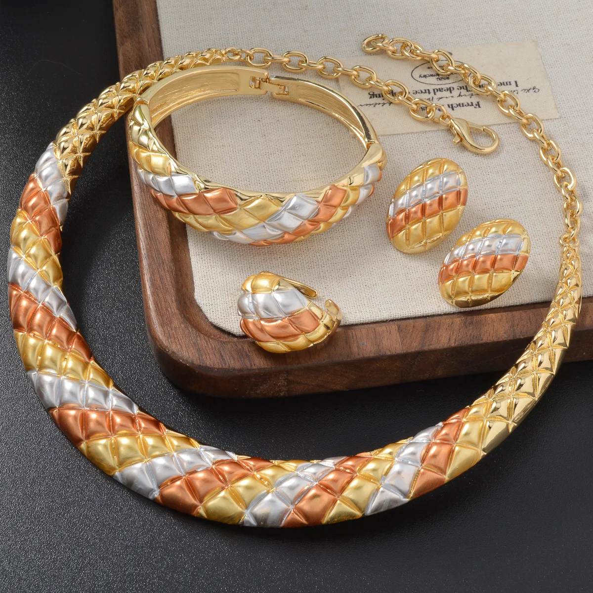 

Women Solid Gold Plated Quilted Jewelry Set 4 In 1 Necklace Bangle Ring Earrings Wedding Banquet Daily Outfit Accessory Gift