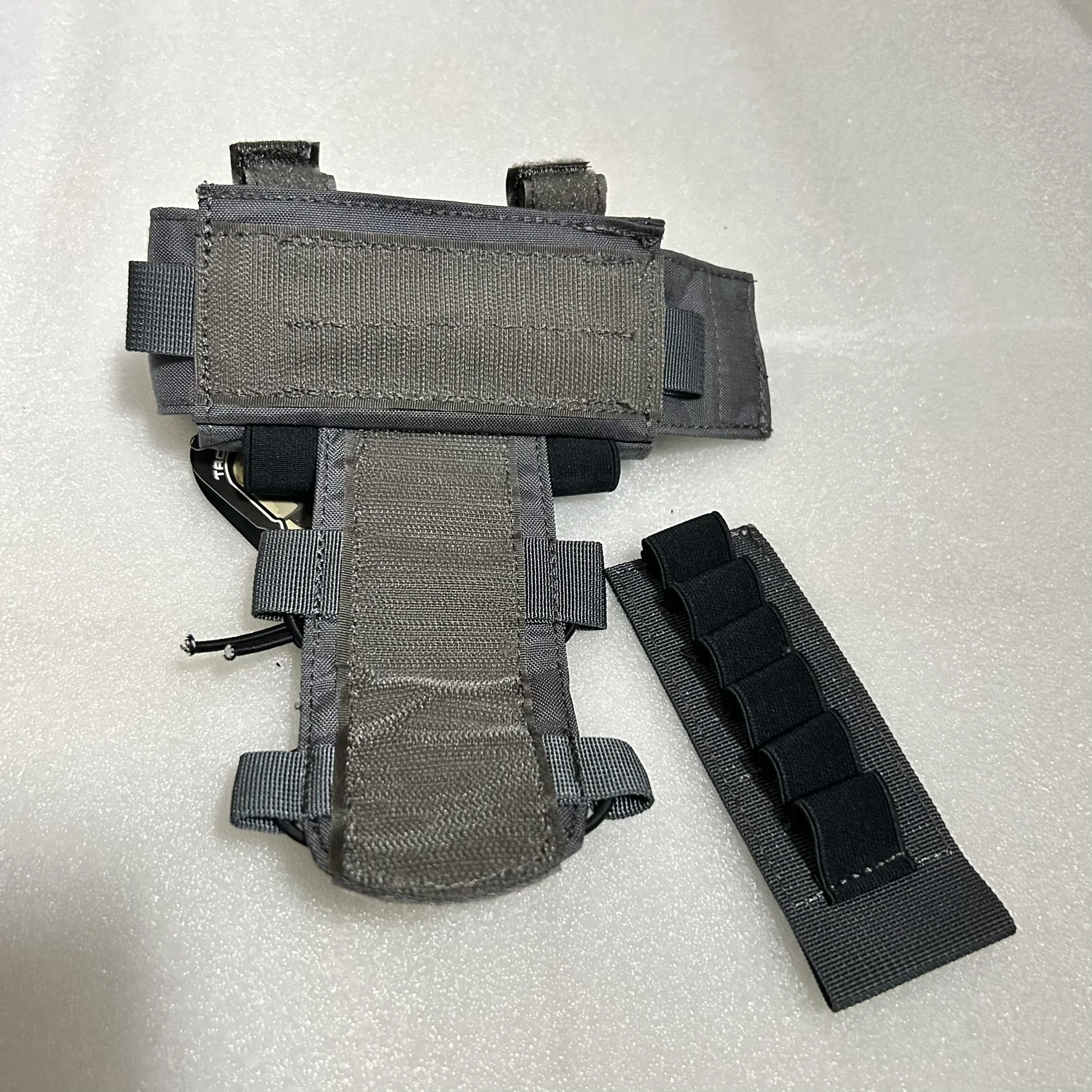 Bolsa táctica 500D para batería – gancho helmet MOLLE - imagen 5