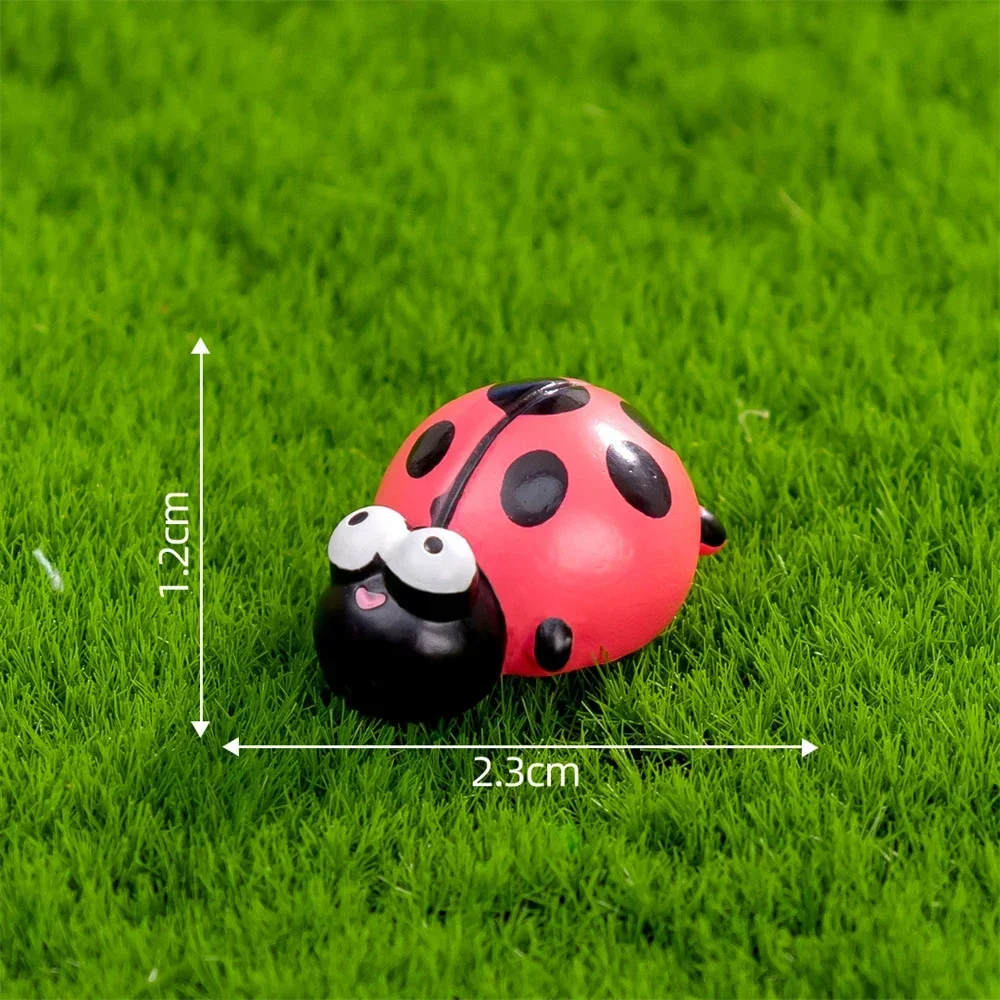 1Pcs DIY Resin Moss Microscape Snail Insect Miniatures Room Decoration Landscaping Figures Table Ornaments Home Decor Crafts