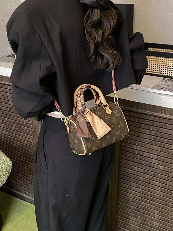 

Retro Women's Boston Bag 2026 New Sle Pillow Handbag Versatile Single oulder Slant Crossbody Bag Faionable All-Match