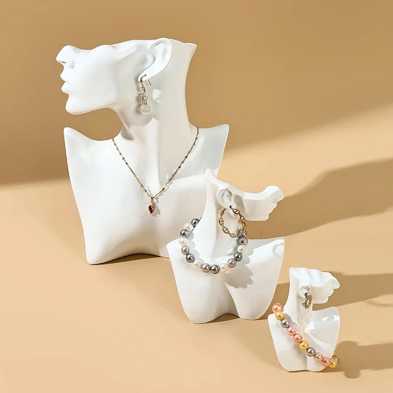 بقعة الأبيض الراتنج صورة عارضة أزياء حامل نافذة البث المباشر قلادة أقراط عرض الدعائم سوار سوار عرض الرف