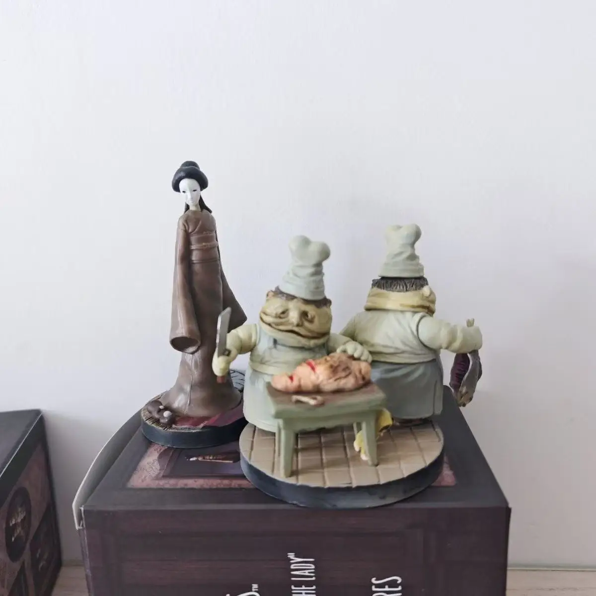 Bandai Anime Little Nightmares 3 Figur Butcher Mono Actionfigur Sammlermodell Spielzeugfigur für Kinder Geburtstag Halloween Party Geschenke 4