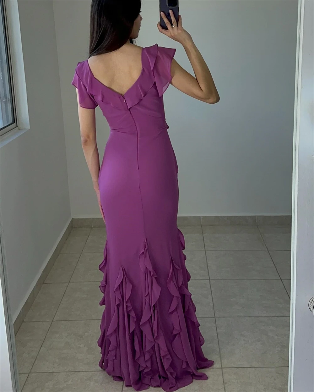 Вечернее платье по индивидуальному заказу. Простое шифоновое платье с v-образным вырезом и открытыми плечами. Платья для выпускного вечера без рукавов. Изысканные прямые платья для особых случаев.