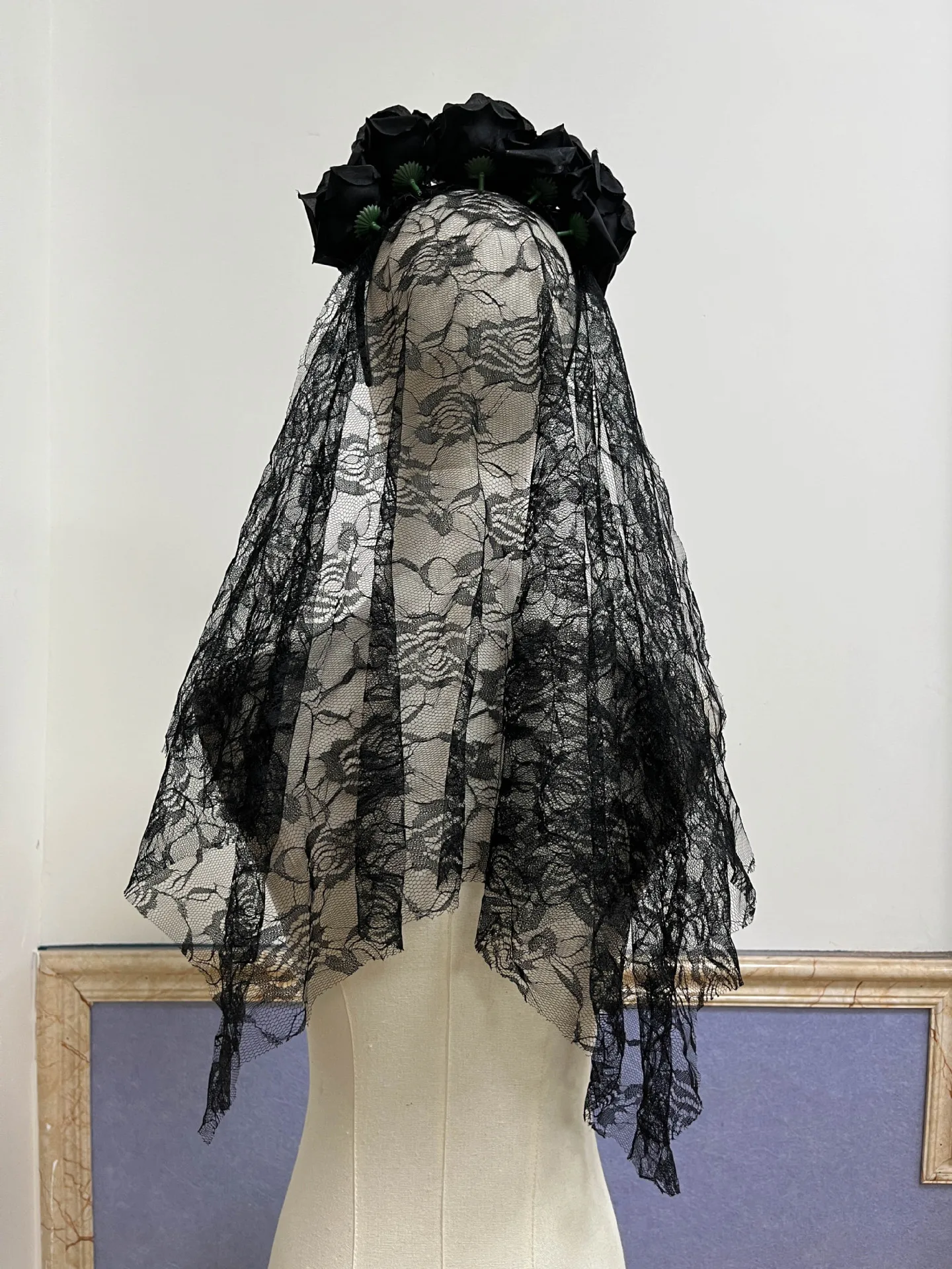 Damen Gothic Blutige Zombie-Braut Cosplay-Kleid mit Rosen-Schleier, Spitzenhandschuhen, Halloween, dunkler Horror, Bühnen-Rollenspiel, Kostüm – Detail 19