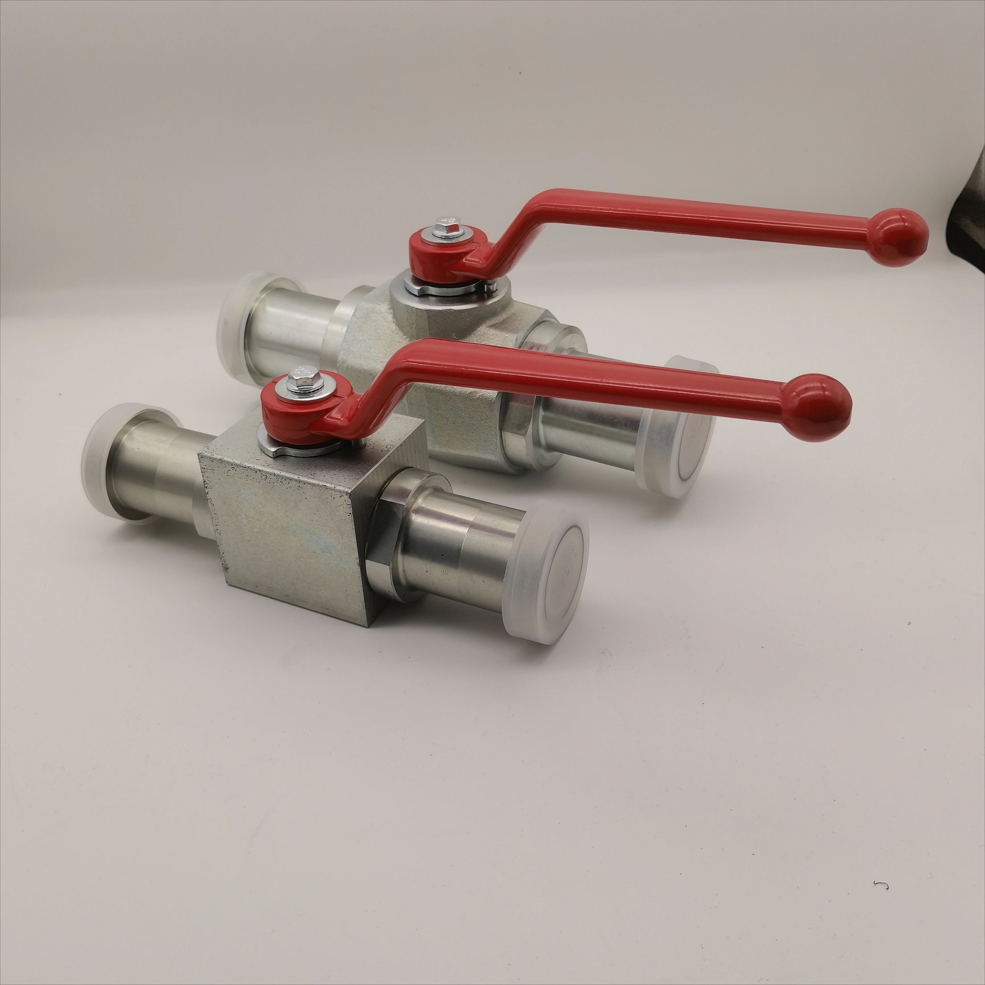 

Шаровой кран высокого давления NPT 1/2 DN16 2-ходовой женский масляный промышленный стандартный шаровой кран