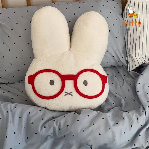 Bonita muñeca de peluche Miffy, juguete de peluche esponjoso de dibujos animados creativos, almohada cómoda de dopamina, accesorios para el hogar de Anime, regalos perfectos