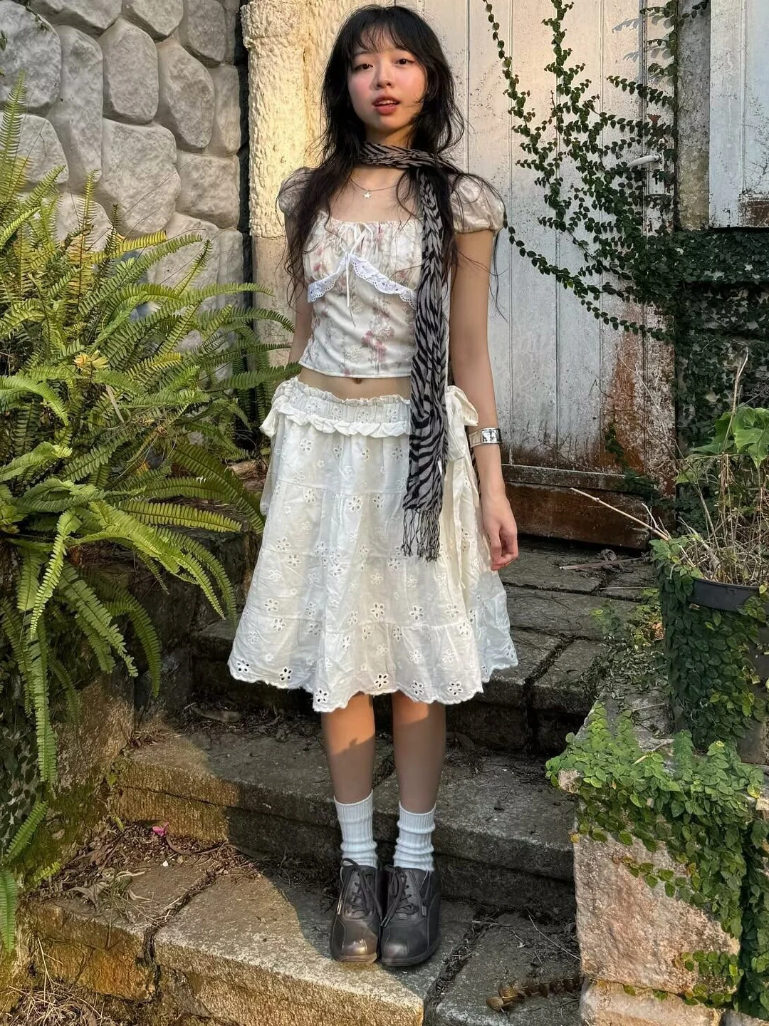 

Elegant Knot Embroidered White Half Skirt Versatile High Waist Cotton Summer Midi Skirt for Young Women 18-24