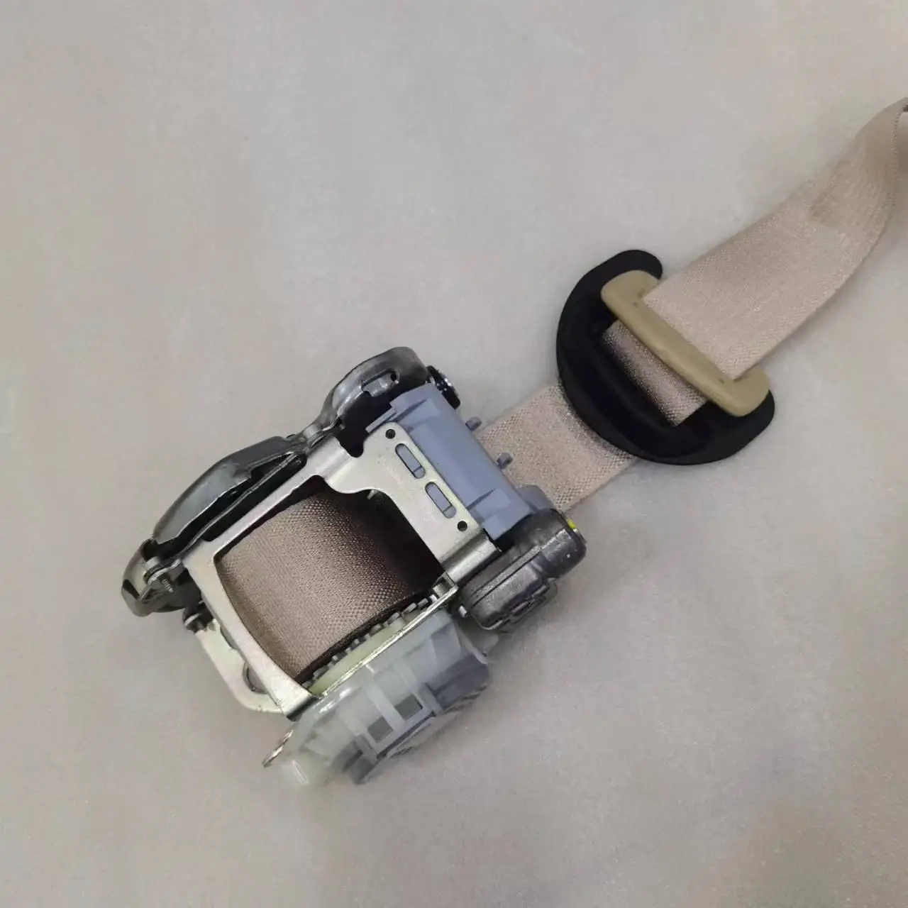 Adjustable Beige Car Seat Belt for tesla Model X Seat Belt 1036732-06-D 1036738-06-D