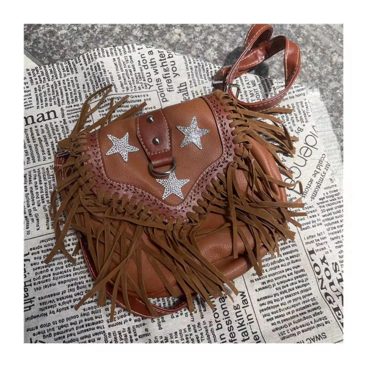 2024 American Western Style Shoulder Bag Niche Fashion Design Tassel Crossbody Bag Versatile Retro Armpit Crossbody Saddle Bag