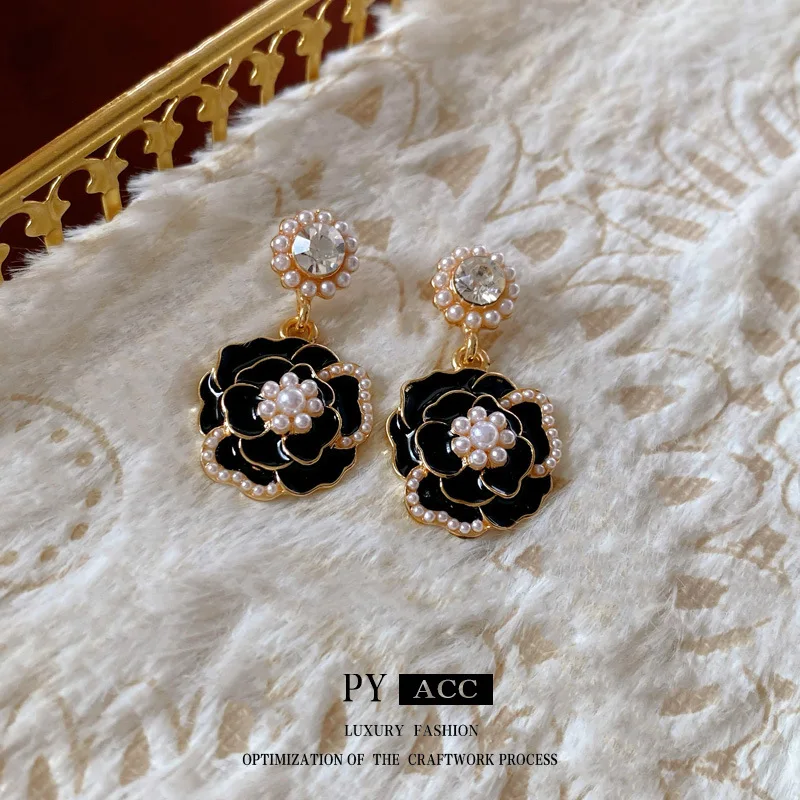 Black drop glaze Ear clip with rhinestone Pearl Flower Earrings Fashion Earrings New Retro Earrings for Women