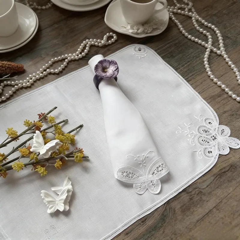 4-個入りフレンチレトロスタイルコットンとリネンの白い蝶柄レースプレースマットナプキンハンカチ