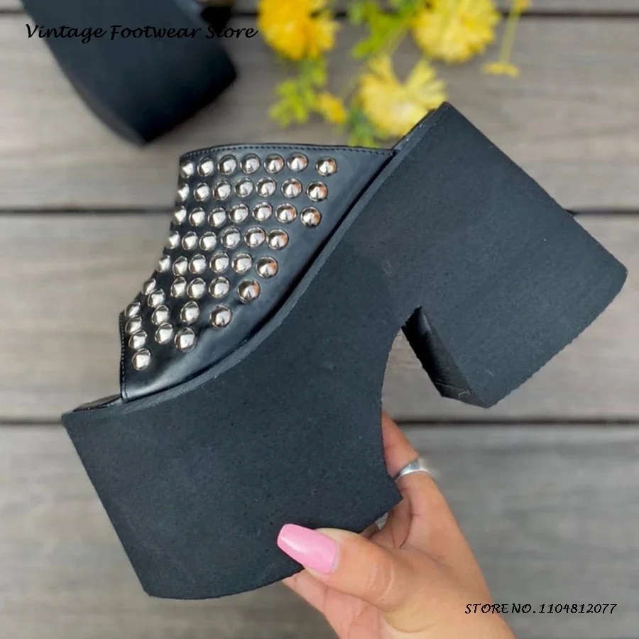 

Кожаные туфли на платформе с украшенными шипами, тапочки в стиле панк, увеличивающие рост, женские летние повседневные туфли с круглым носком и открытым носком