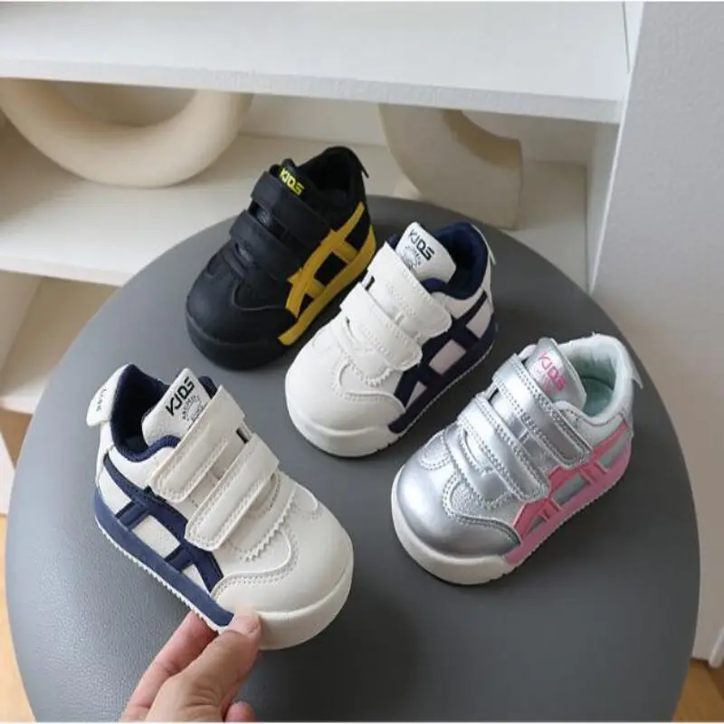 2024 Autumn New Children's Board Shoes Anti slip Sports Shoes Fashion Men's Girls' Soft Bottom Casual shoes blue black silver