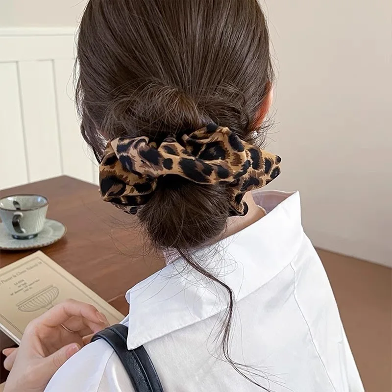 2 Styles Vintage Spicy Girl Leopard Print Scrunchies Large Elastic Hair Bands Female Ponytail Holder Elegant Hair Tie Ropes Gift