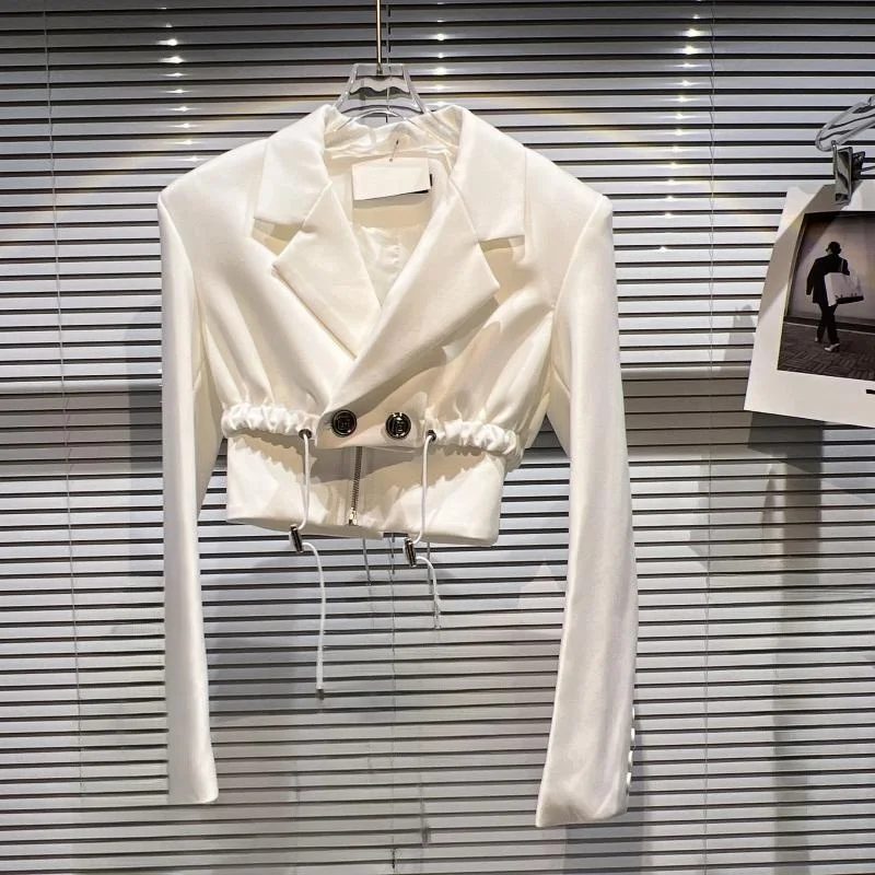 

Весна 2026: Новая коллекция. Элегантный женский укороченный жакет в стиле «Маленький аромат» с металлической пряжкой и завязками, длинный рукав, для делового стиля.