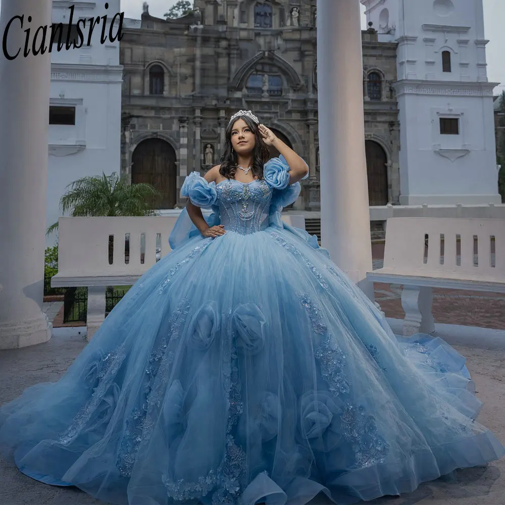 

Голубое платье Quinceanera с бисером и кристаллами и оборками, бальное платье с открытыми плечами, 3D цветы, аппликации, сладкий 15, мексиканский стиль