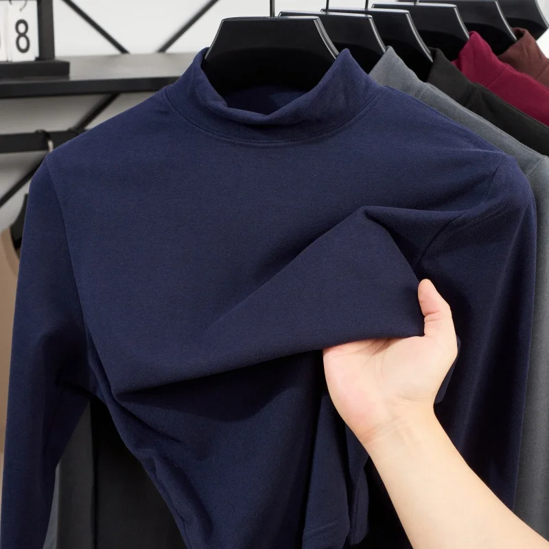 Designer style Men's long sleeve Tshirt 2025 new autumn winter fashionable cozy round neck velvet top exquisite warm casual wear