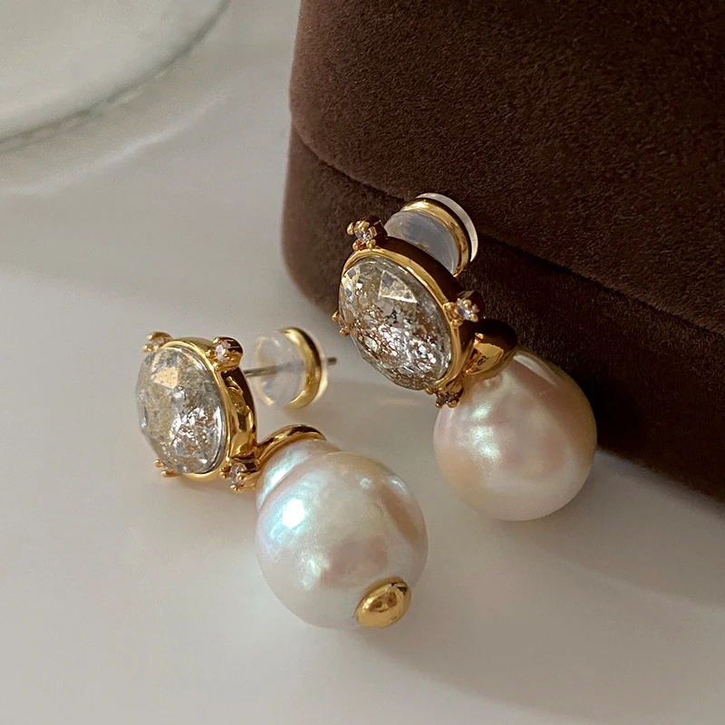 Vintage baroque court style tender pearl earrings for women