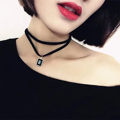 2024 New Fashion Multilayer Black Imitation Leather Choker Necklace Gothic Chain Charm Gem Pendant Vintage Jewelry