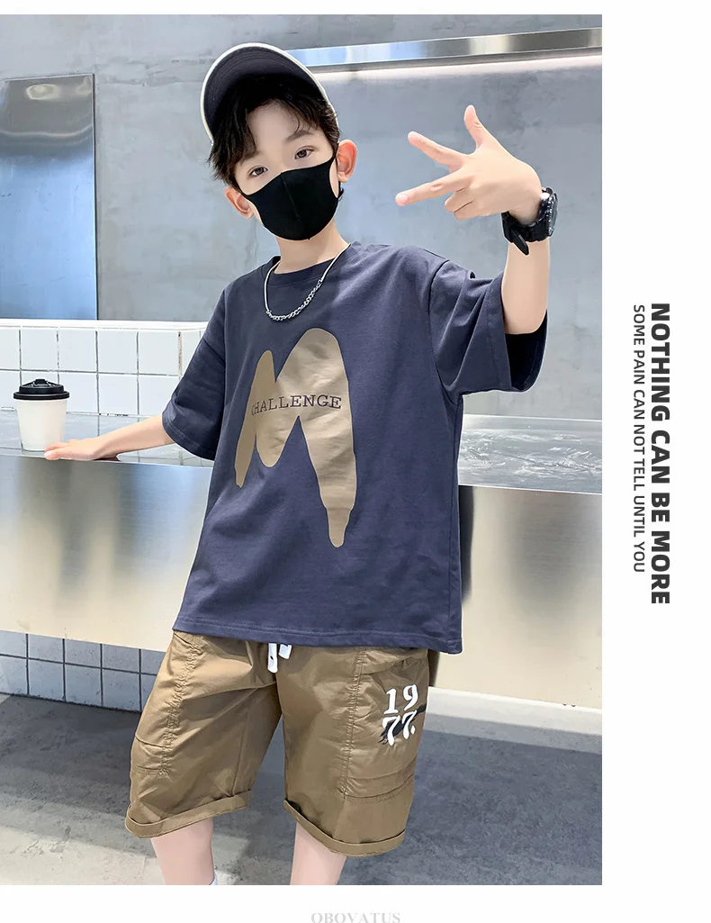 Neue Sommer-Luxuskleidung für Kinder: T-Shirts für Jungen im Teenageralter, Kurzarm-Baumwoll-T-Shirt mit elegantem Schriftzug-Print, Kinder-Outfit. – Detail 13