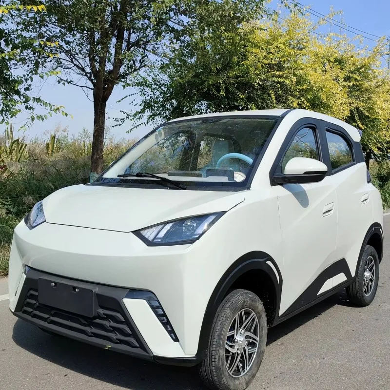 High-quality new energy electric four-wheeler, suitable for the elderly family use of electric vehicles