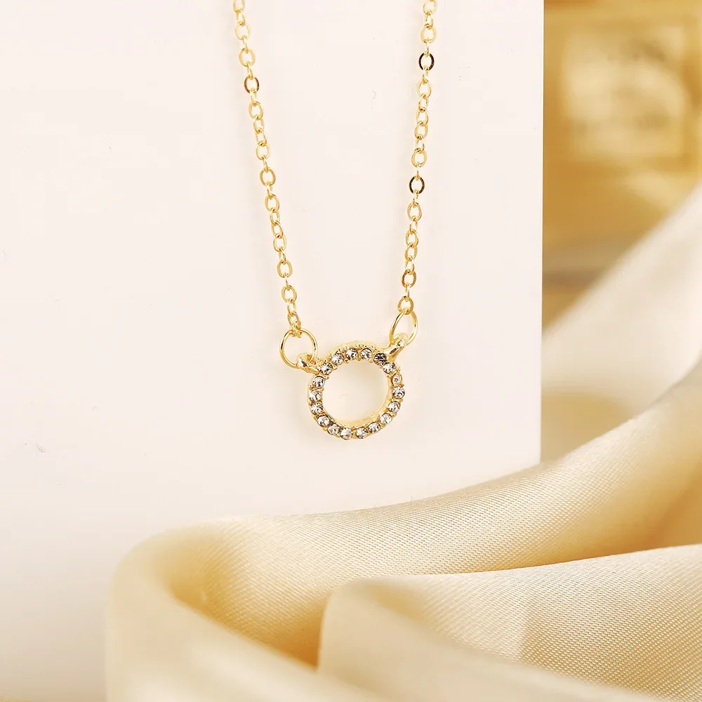 2022 Trend Elegant Jewelry Crystal Circle Pendant Necklace Golden Color Unquie Women Fashion Necklace Wholesale