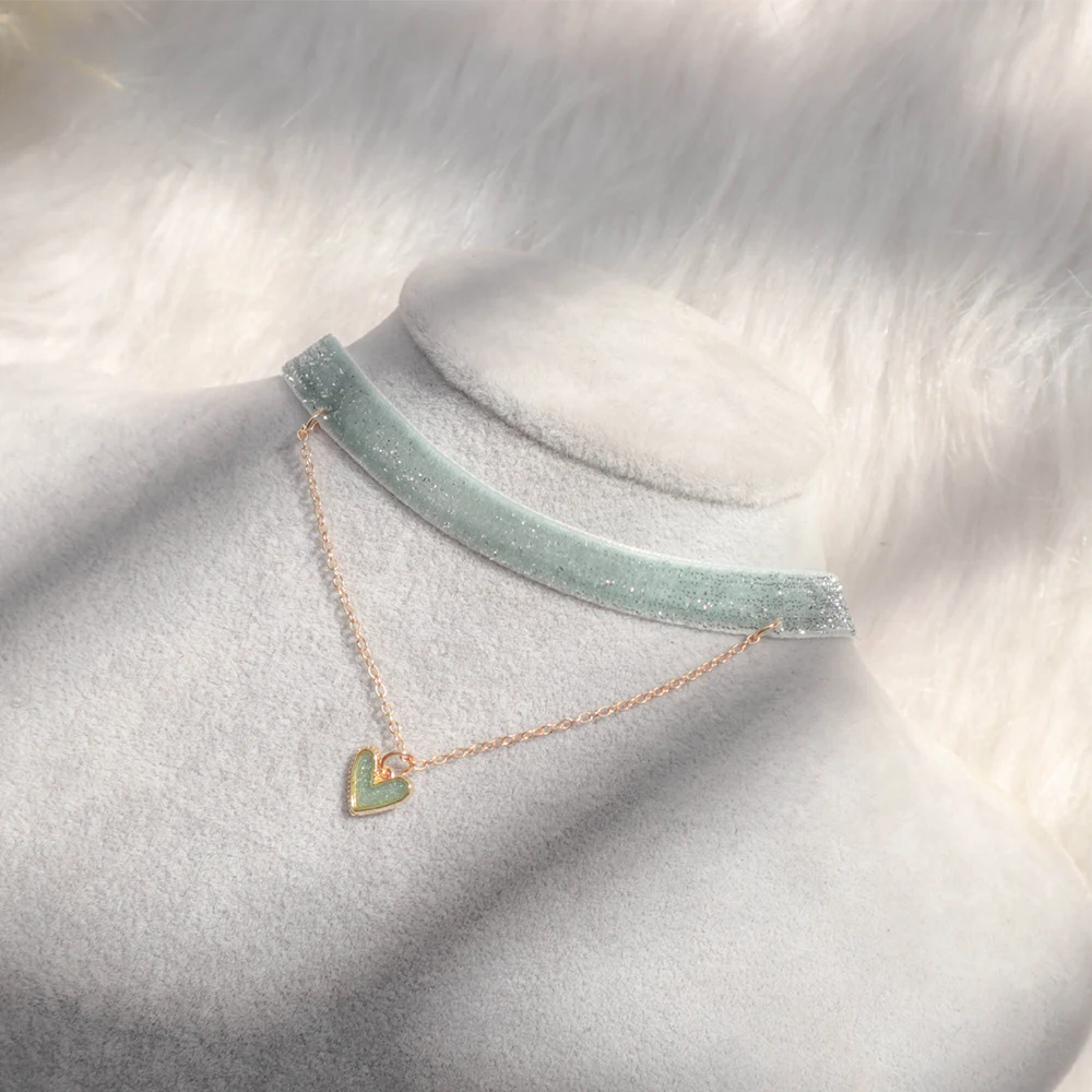 الكورية موضة المرأة عقد قطيفة قلادة طبقة قلوب المعلقات البريق الموضوع Chockers قلادة مجوهرات سلسلة قصيرة