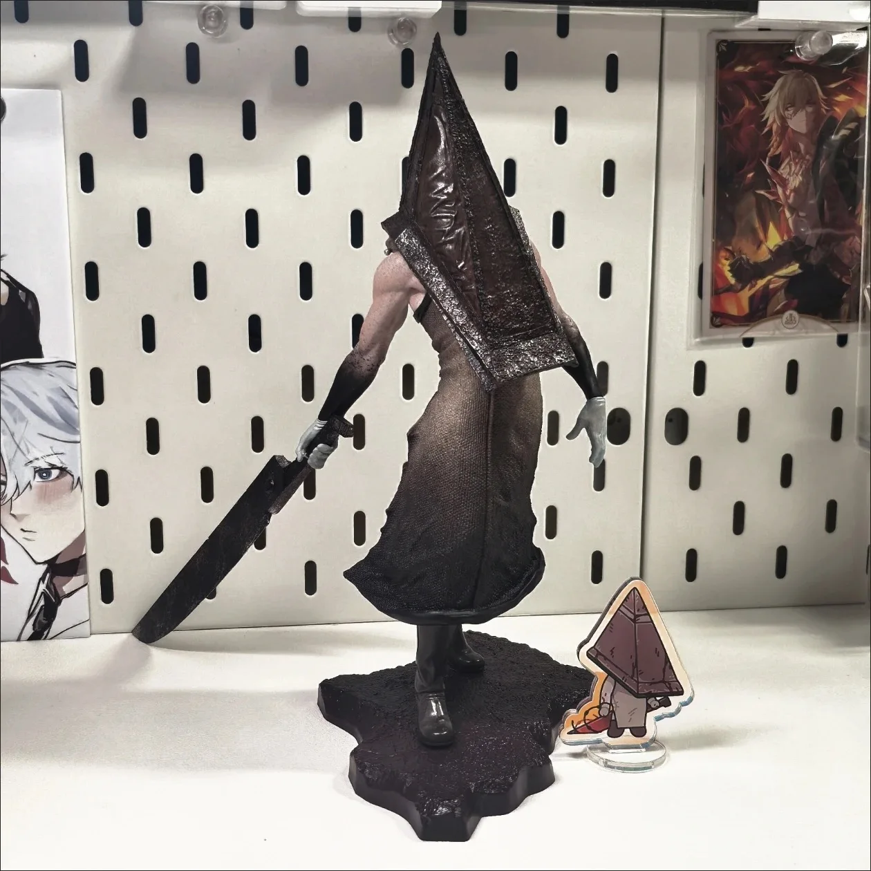 

Original Konami Silent Hill 2 Pyramid Head Action Figure Figurine Model Collectible Toys Ornament Boys Gifts