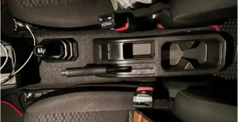 Jimny Armlehnenbox Aufbewahrungsbox Getränkehalter für Suzuki Jimny JB74 JB64 JC74 2019-2026 3-Türer und 5-Türer Nachrüst-Autozubehör – Detail 3
