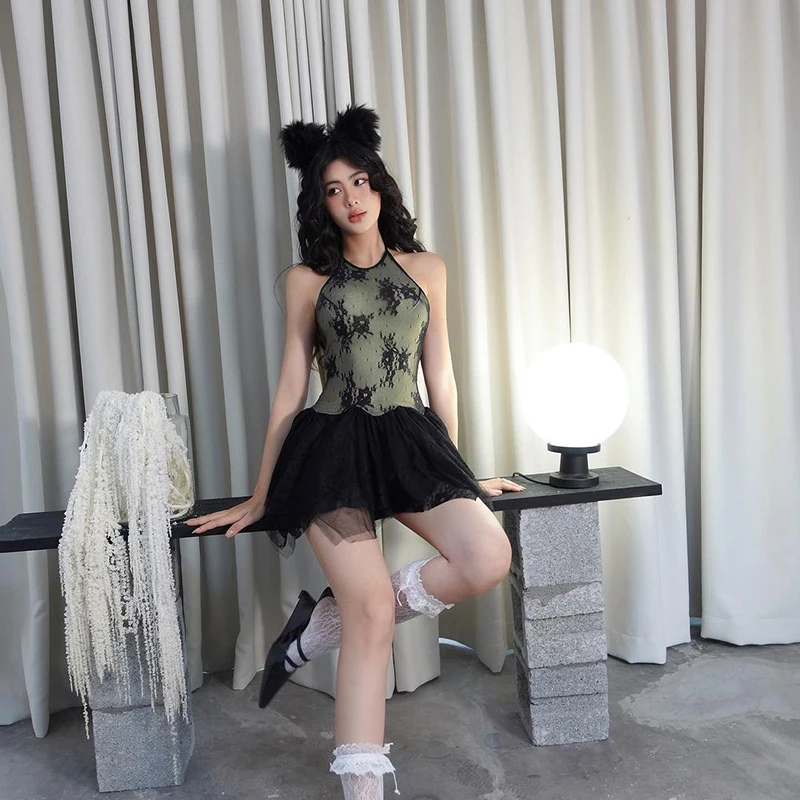 女性の A ラインミニドレス夏の新しい黒のセクシーな背中の開いたレース薄手のノースリーブスリムドレスファッションネックマウントカジュアルドレス