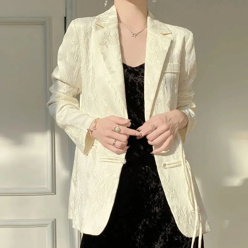 

Mulberry Silk New Chinese Jacquard Suit Jacket Women's New Style Buckle Small Suit