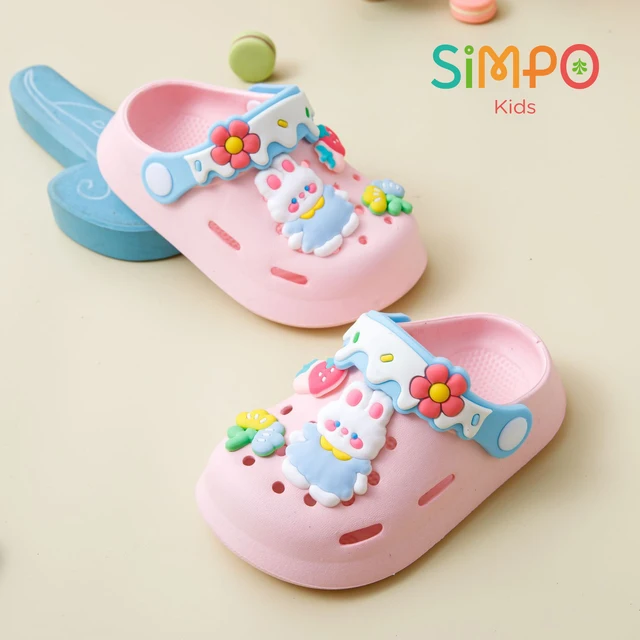 Buty ogrodowe dla dziewczynek chodaki z miękką podeszwą dla dziecka oddychające antypoślizgowe sandały plażowe wewnątrz i na zewnątrz modny uroczy króliczek z kreskówek
