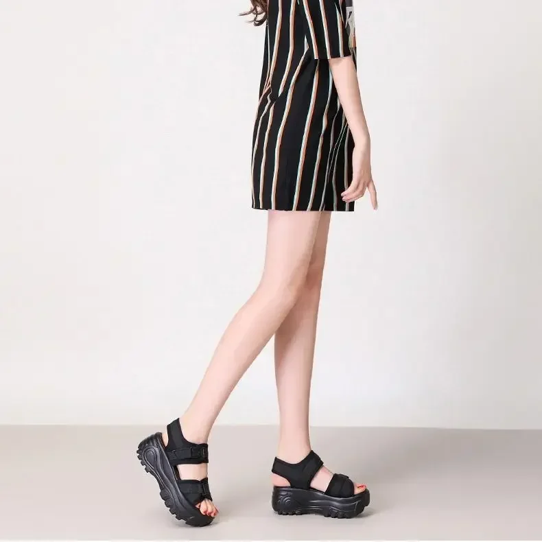 2024 new designer sandals high quality summer platform platform platform for women with raised wedges