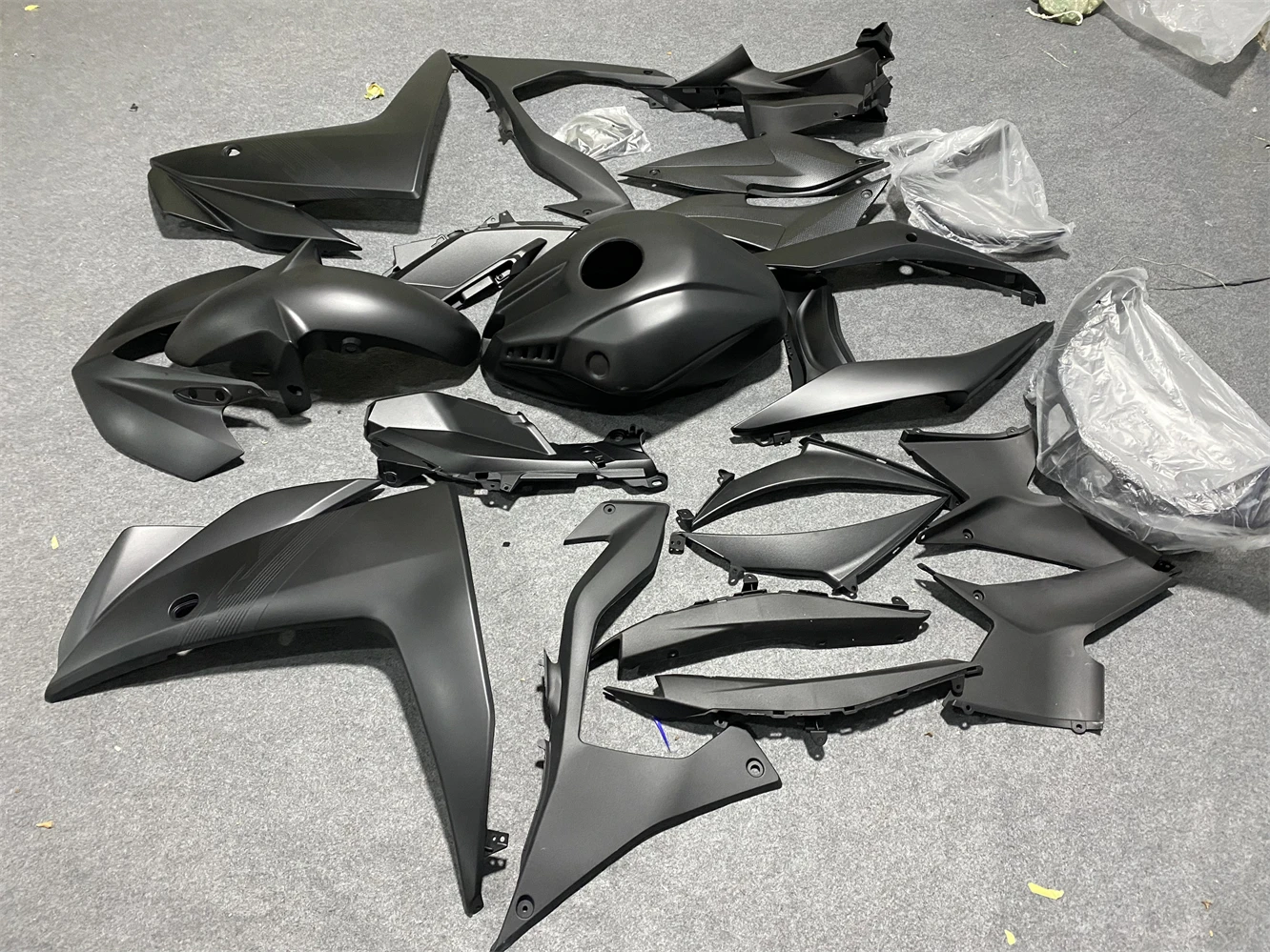 Motorcycle Fairing Kit for Yamaha R3 15-18 Years R25 2015 2016 2017 2018 Fairing Matte black + enlarged fuel tank cap