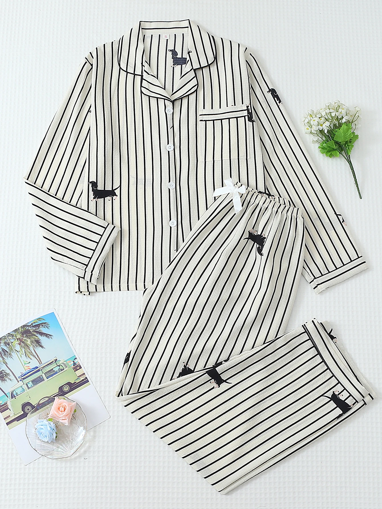 Two-Piece Women's Striped Dachshund Print Pajama Set with Long-Sleeved Button-Down Lapel Top and Long Pants, Casual Sleepwear Loungewear Set Suitable for Home Use