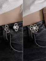 Jeans Waist Adjustable Buckles Beautiful Hollow Metal Flower Button Woman‘s Trouser Wide-to-narrow Adjustable Buckle