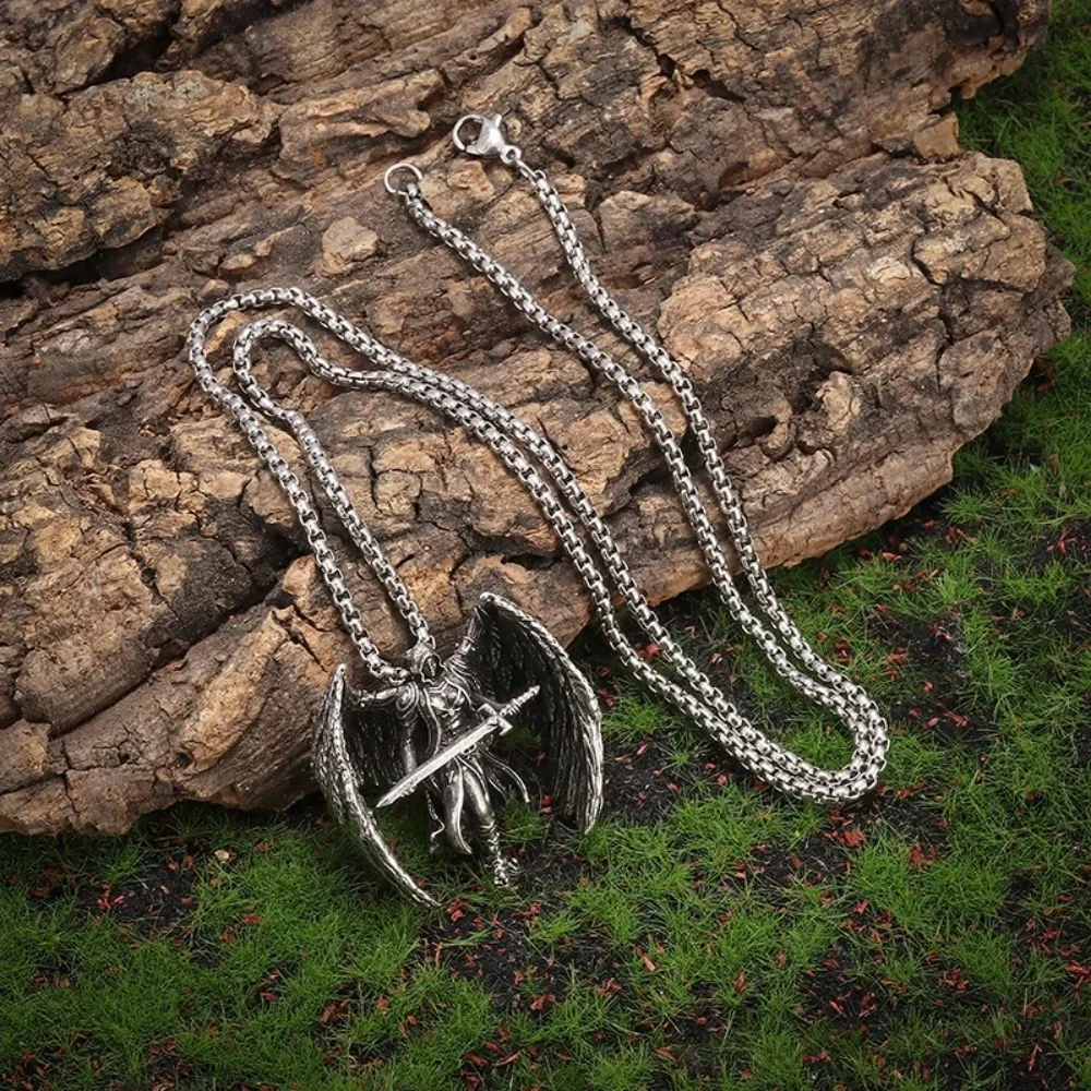 Moda Arcángel Michael alas espada colgante collar Punk Retro cadena collar joyería de plata accesorios hombres