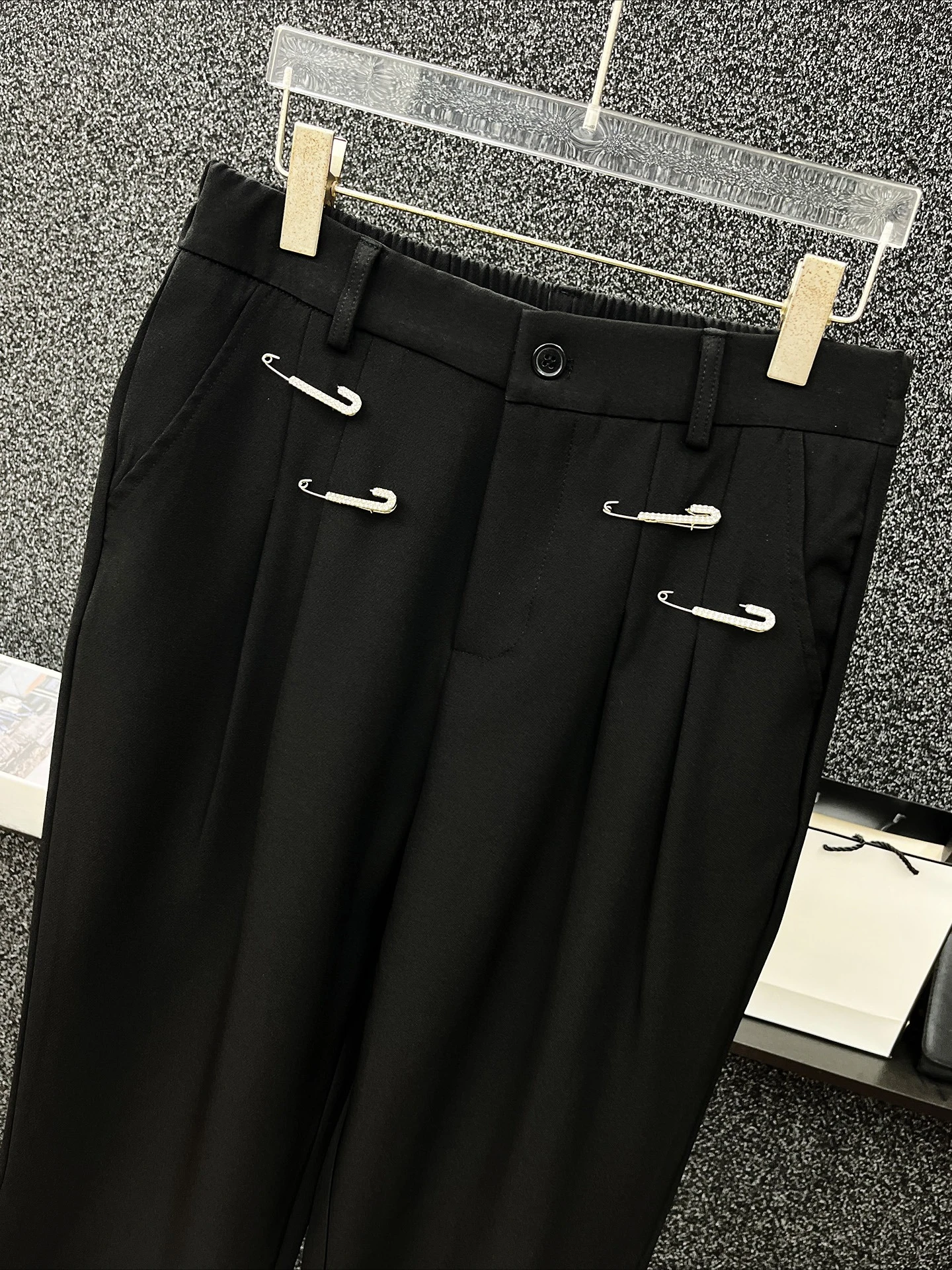 Men's 2025 Autumn New Fashion Versatile Loose Trousers Chic Micro-flared Trousers Trend High-end Metal Pin Decorative Suit Pants
