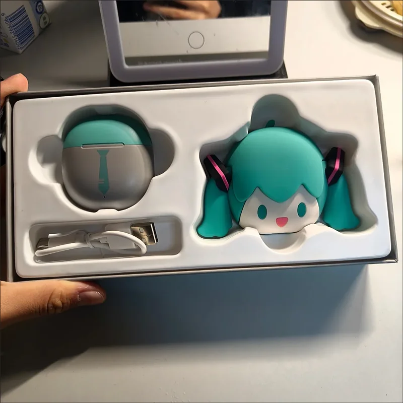 hatsune-miku-juego-de-auriculares-inalambricos-bluetooth-dibujos-animados-de-anime-cubierta-protectora-de-silicona-semi-in-ear-ninas-regalos-de-navidad