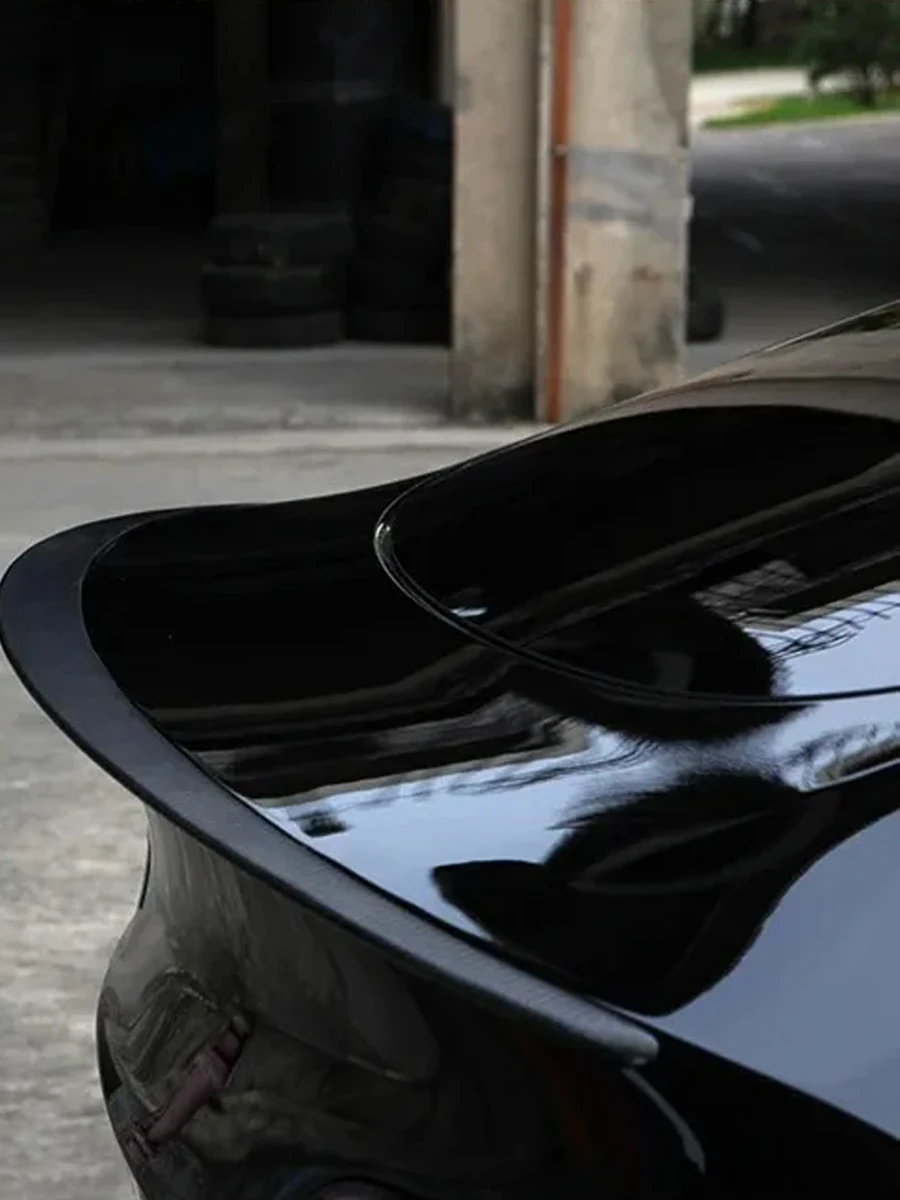 Prawdziwy spojler z włókna węglowego do samochodu Tesla Model Y 2017-2024 Oryginalne skrzydło bagażnika Błyszczący matowy samochód Akcesoria zewnętrzne Nowy — zdjęcie 2