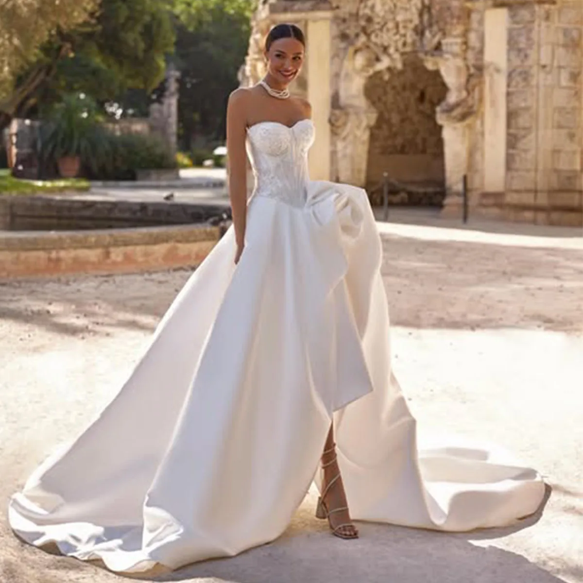 

Свадебное платье А-силуэта с индивидуальным дизайном, украшенное цветами и стразами, для девочек, с кружевной отделкой спереди, с разрезом, на одно плечо, с открытой спиной, для невесты